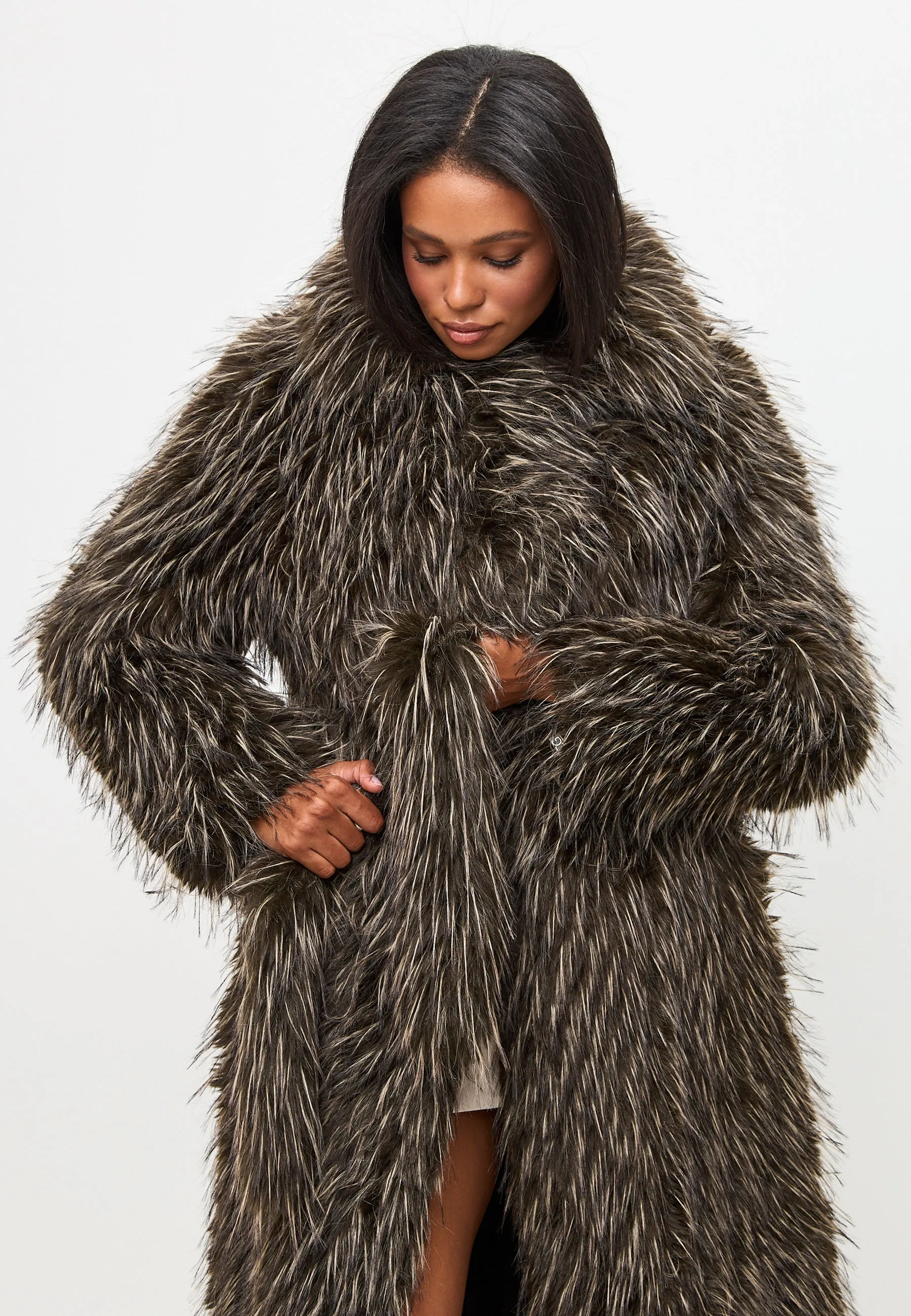 Luxurious Faux Fur Coat North - Brown