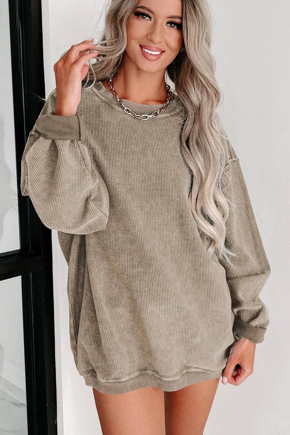 Solid Ribbed Round Neck Pullover Sweatshirt